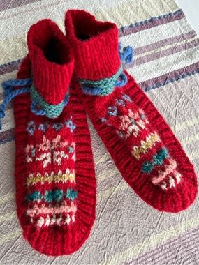French Knot/Free People Knitted Slippers Size Large